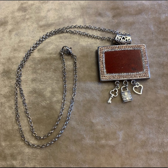 Red Jasper Crystal Gem Pendant & Chain Necklace - Picture 3 of 8